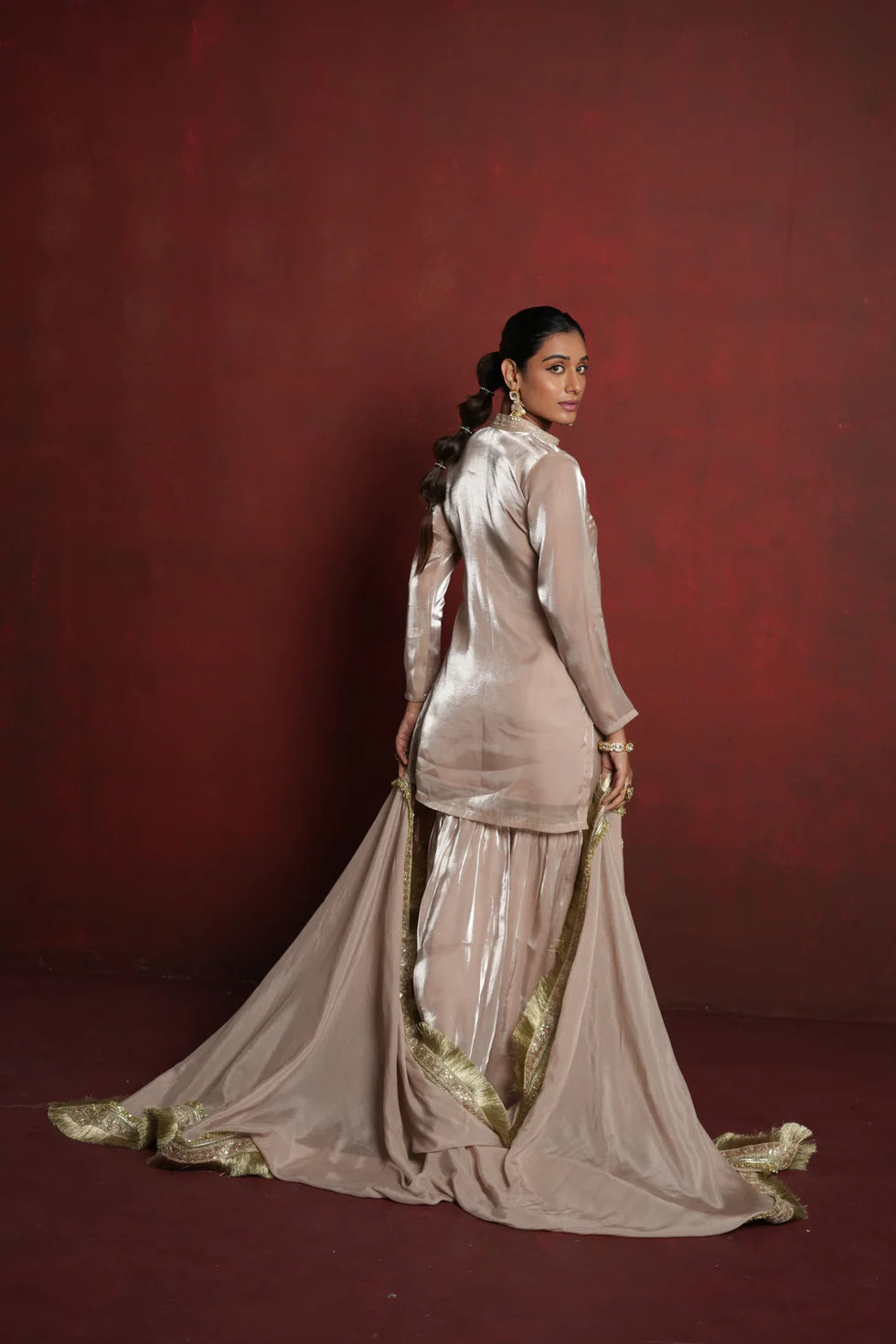Sanvi Suit Champagne